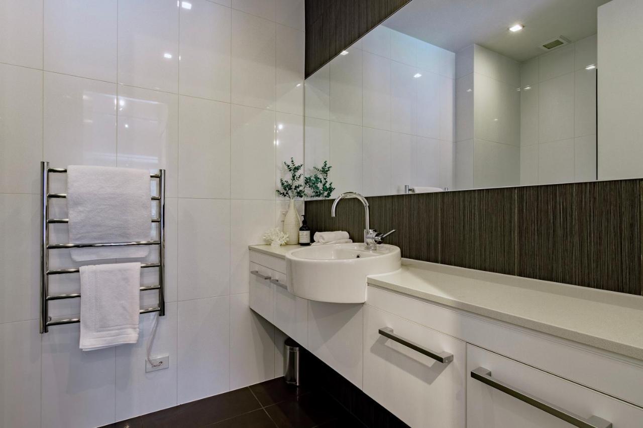 Stylish Haven Luxury Interiors In Prime Location Daire Queenstown Dış mekan fotoğraf