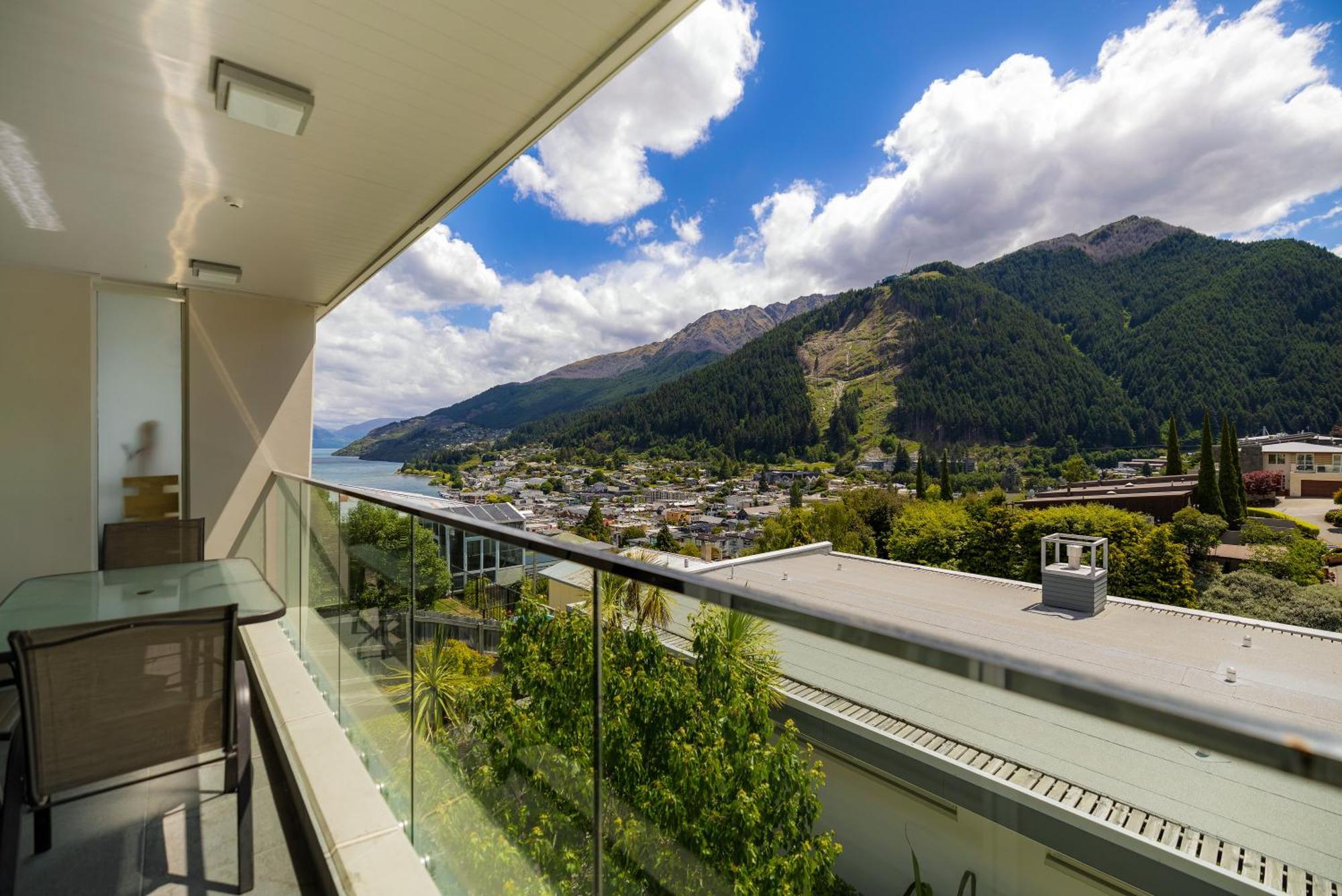 Stylish Haven Luxury Interiors In Prime Location Daire Queenstown Dış mekan fotoğraf